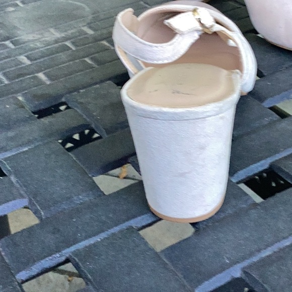 Kelly and Katie Dusty Rose block heel sandals - Picture 4 of 8